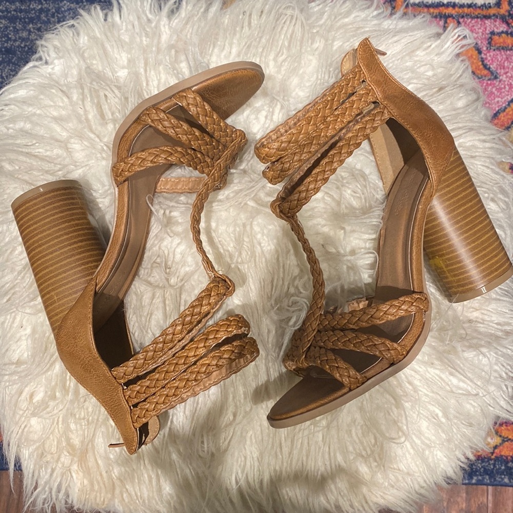 Block heeled sandals, size 8.5